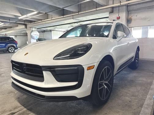 2025 Porsche Macan