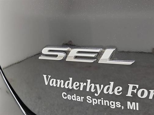 AGATE BLACK METALLIC 2024 Ford Edge SEL