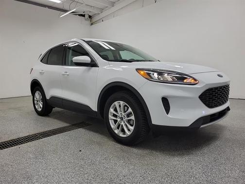 OXFORD WHITE 2021 Ford Escape SE