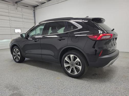 AGATE BLACK METALLIC 2025 Ford Escape PLATINUM