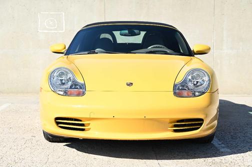 2004 Porsche Boxster Base (M5)