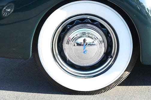 Green 1939 Ford Deluxe N/A