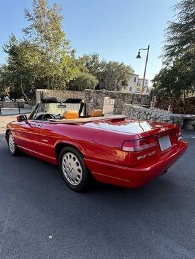 1991 Alfa Romeo Spider Veloce