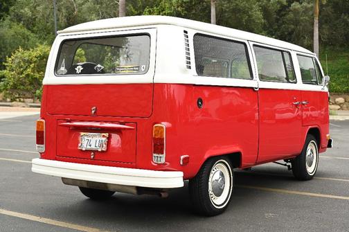 1974 Volkswagen Microbus 