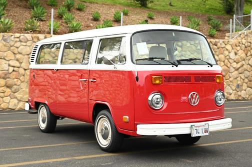 1974 Volkswagen Microbus 