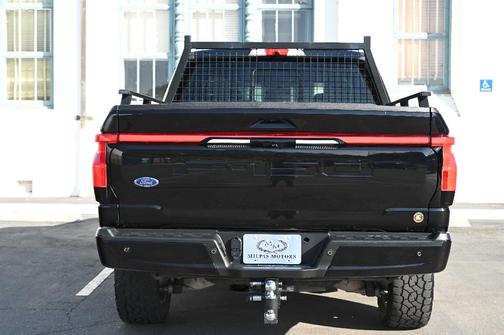 2022 Ford F-150 Lightning LARIAT
