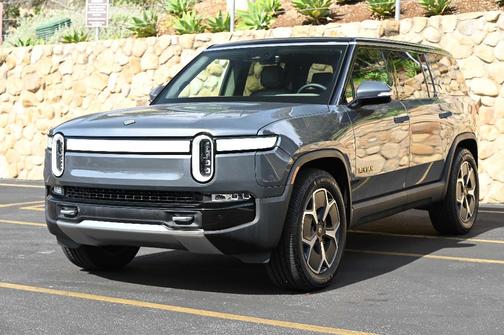 2023 Rivian R1S Adventure Quad Motor Large Pack