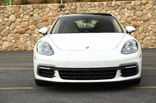 2019 Porsche Panamera 4