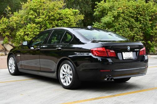 2011 BMW 528 i