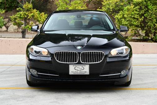 2011 BMW 528 i