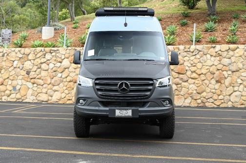 2021 Mercedes-Benz Sprinter 2500 HIGH ROOF W/144 WB