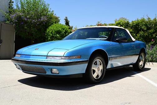 1990 Buick Reatta Base