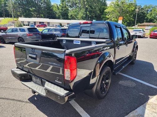 Magnetic Black Pearl 2019 Nissan Frontier SV