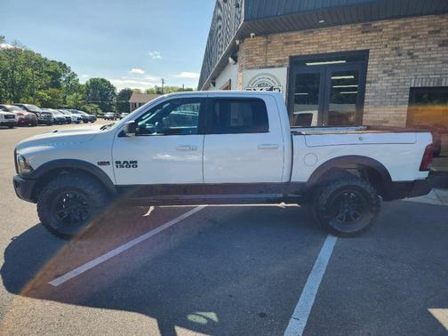 Bright White Clearcoat 2018 RAM 1500 Rebel
