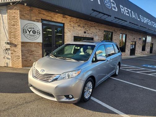 2015 Toyota Sienna XLE