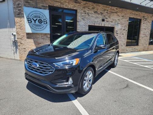 2023 Ford Edge Titanium