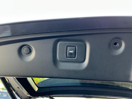 2020 Nissan Pathfinder SL 2WD