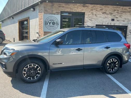 2020 Nissan Pathfinder SL 2WD