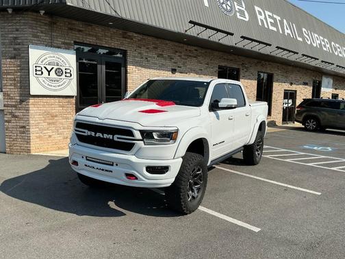 Bright White Clearcoat 2022 RAM 1500 Laramie