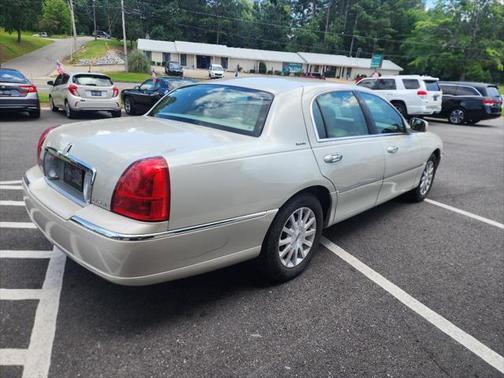 2006 Lincoln Town Car Signature
