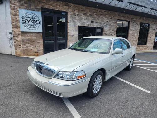 2006 Lincoln Town Car Signature