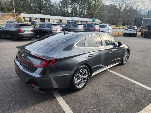 2022 Hyundai SONATA SEL