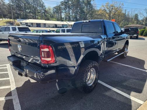 2021 RAM 3500 Big Horn Crew Cab 4x4 8' Box