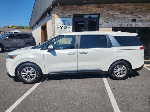 2022 Kia Carnival LX