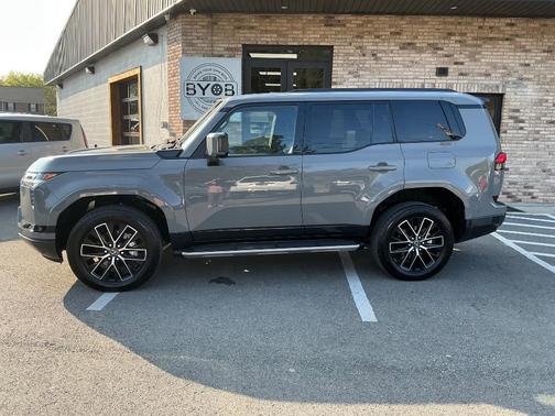 Grey 2024 Lexus GX 550 Premium+