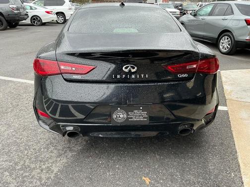 2017 INFINITI Q60 2.0t Premium