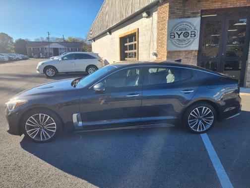 2019 Kia Stinger Base