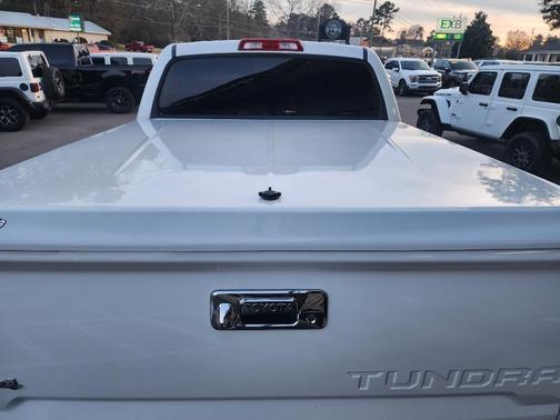 2016 Toyota Tundra SR5