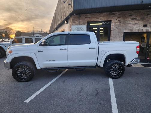 2016 Toyota Tundra SR5