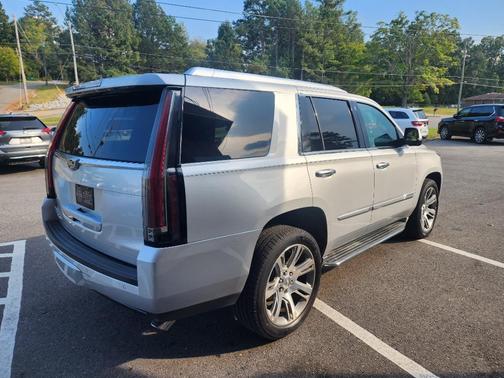 2016 Cadillac Escalade Luxury