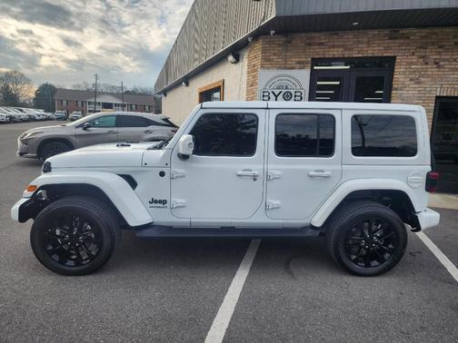 2022 Jeep Wrangler Unlimited Sahara
