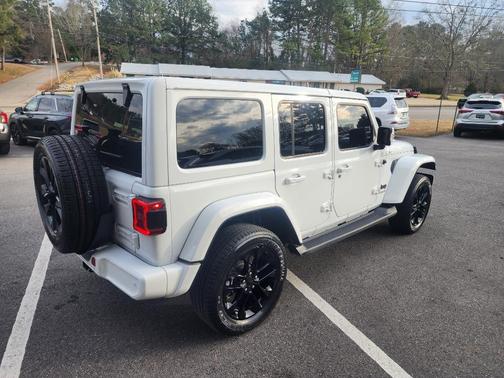 2022 Jeep Wrangler Unlimited Sahara