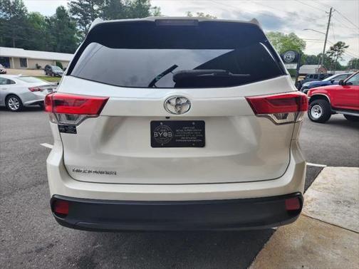 2018 Toyota Highlander LE I4