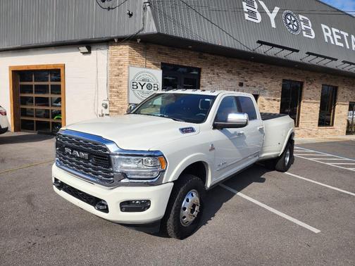 2021 RAM 3500 Limited Crew Cab 4x4 8' Box