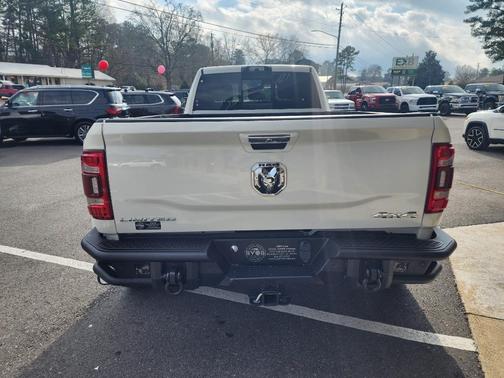 2021 RAM 3500 Limited Crew Cab 4x4 8' Box