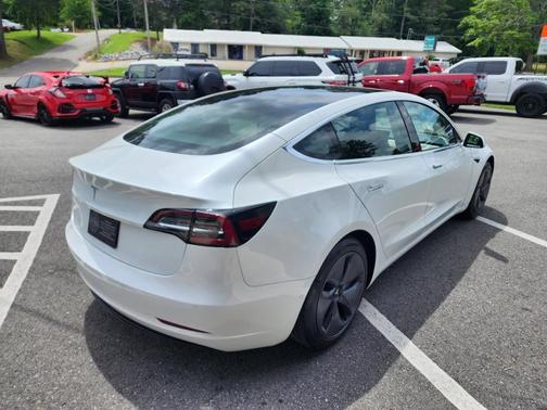 Pearl White Multi-Coat 2020 Tesla Model 3 Standard Range