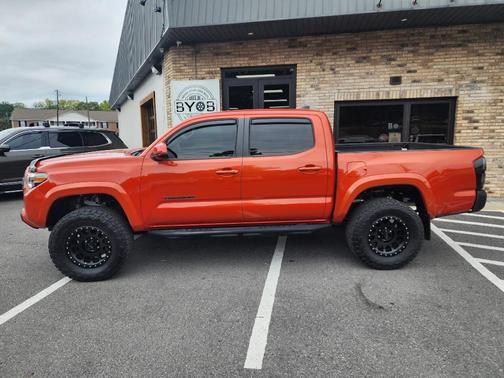 2018 Toyota Tacoma SR5