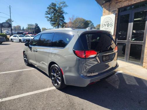 2020 Chrysler Pacifica Touring-L Plus