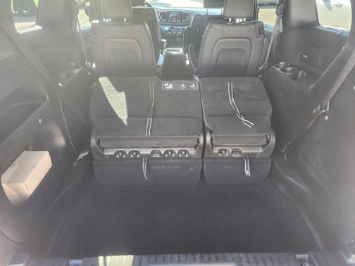 2020 Chrysler Pacifica Touring-L Plus