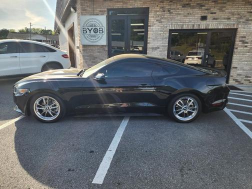 2015 Ford Mustang V6