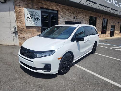 Platinum White Pearl 2025 Honda Odyssey Sport-L