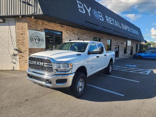 2020 RAM 2500 Tradesman Crew Cab 4X4 6'4' Box
