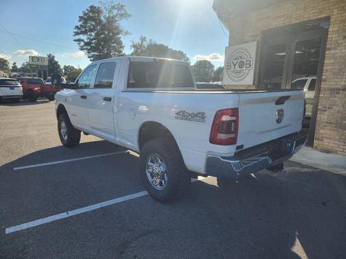 2020 RAM 2500 Tradesman Crew Cab 4X4 6'4' Box