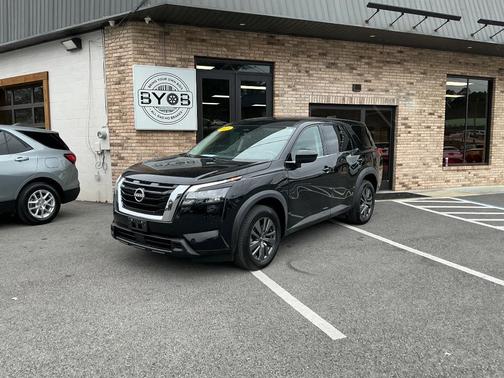 2023 Nissan Pathfinder S FWD