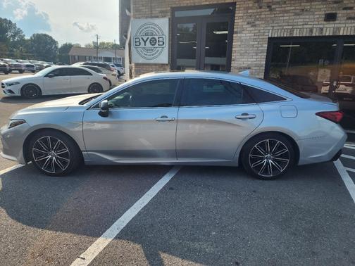 2019 Toyota Avalon XSE