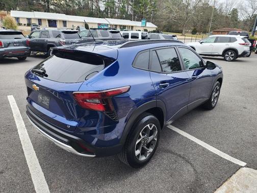 2024 Chevrolet Trax LT